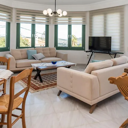 Fagias Luxury Apartment *